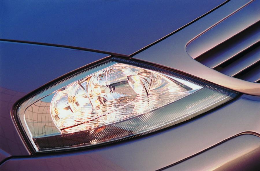  Citroen C3 2001 года  (фото 23 из 159)